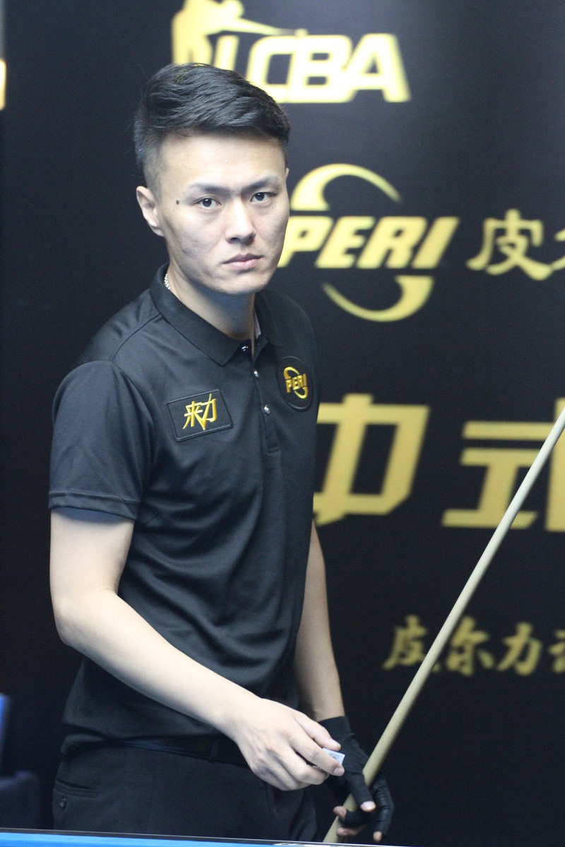 他成为许多 他成为许多